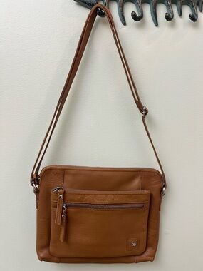Wise Owl Women's Tan Leather Crossbody Bag with Front Zip Pocket